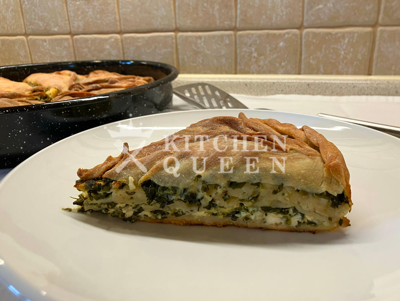 Αφράτη σπανακοτυρόπιτα