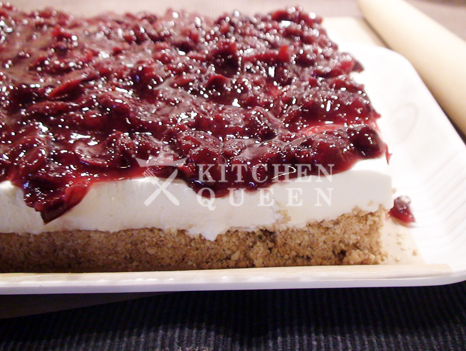 Cheesecake με μαρμελάδα κράνο